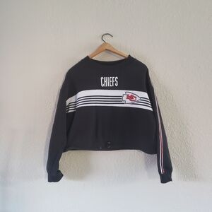NFL Team Apparel Kansas City Chiefs Black Cropped Sweatshirt Large